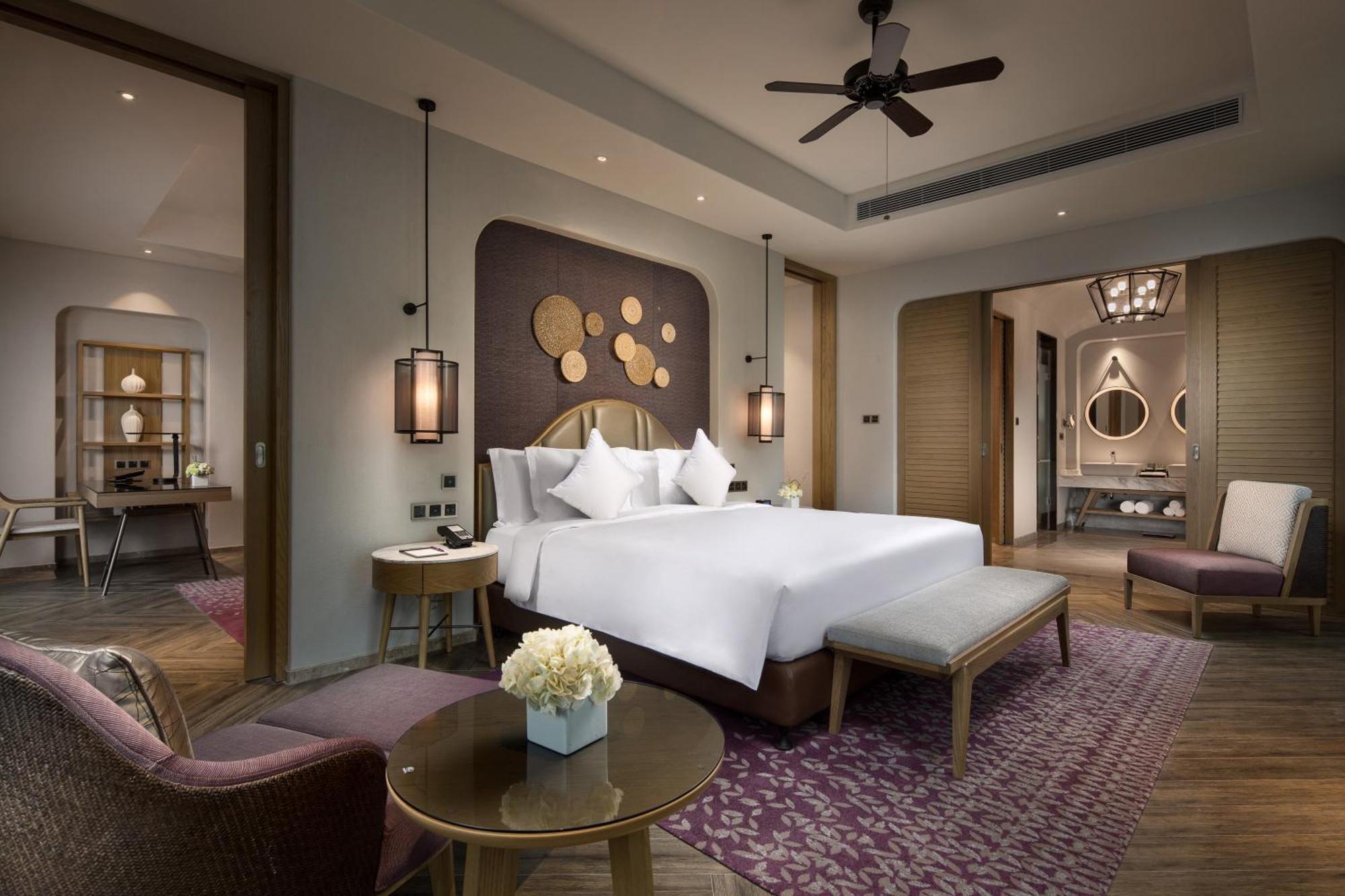 Crowne Plaza Qingdaoorientalmoviemetropolis By Ihg Hotel Bagian luar foto
