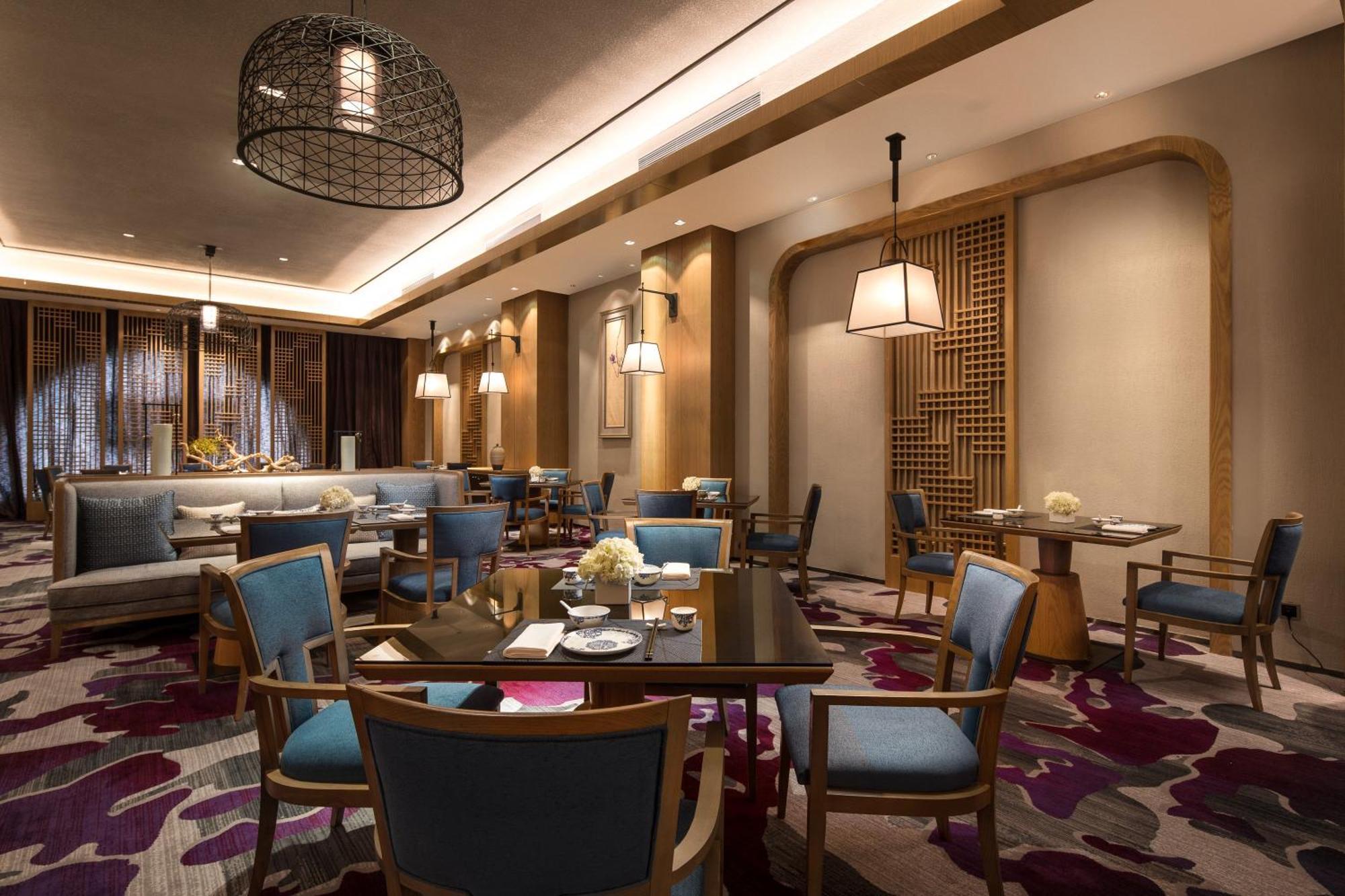 Crowne Plaza Qingdaoorientalmoviemetropolis By Ihg Hotel Bagian luar foto