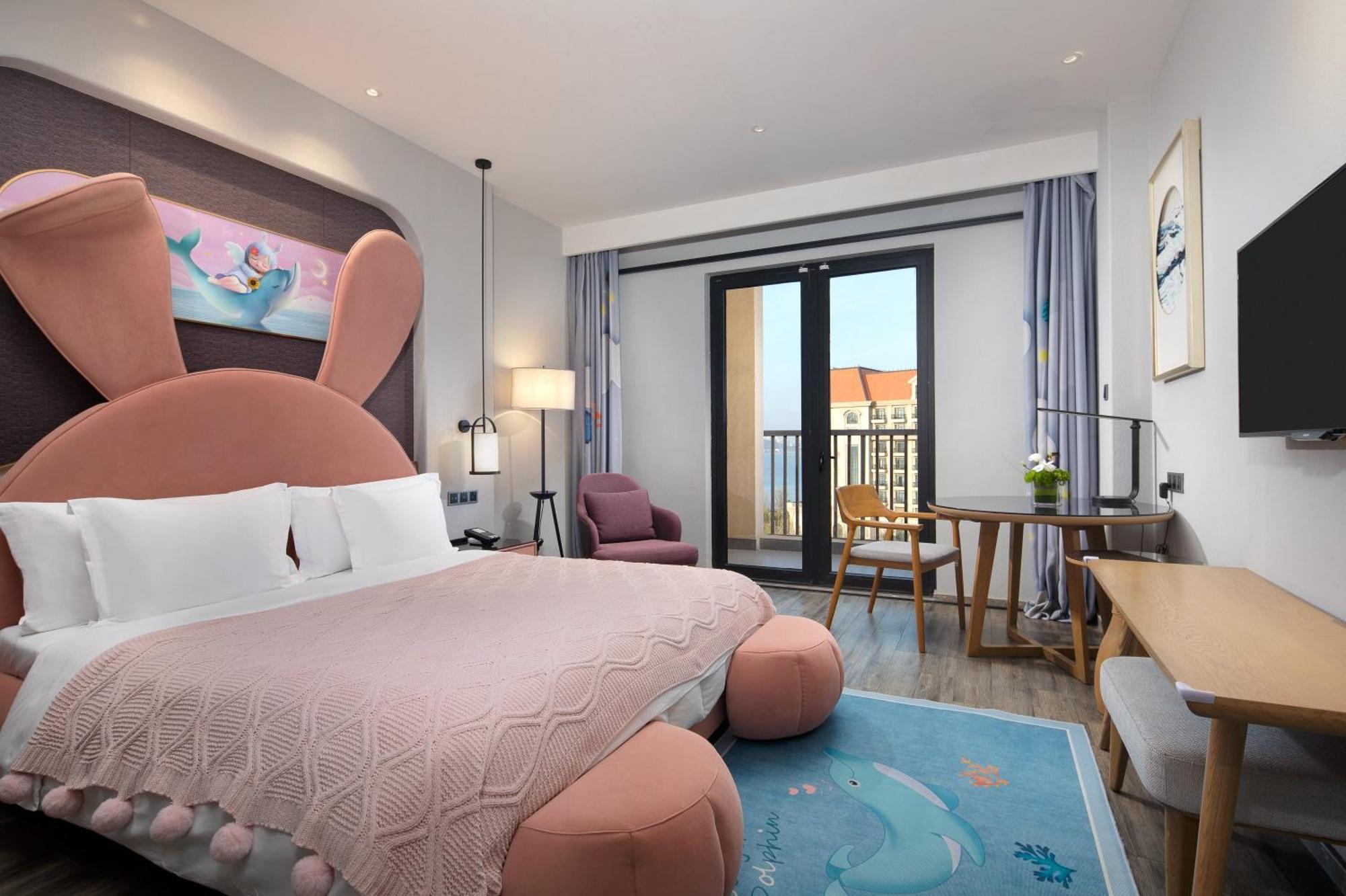 Crowne Plaza Qingdaoorientalmoviemetropolis By Ihg Hotel Bagian luar foto