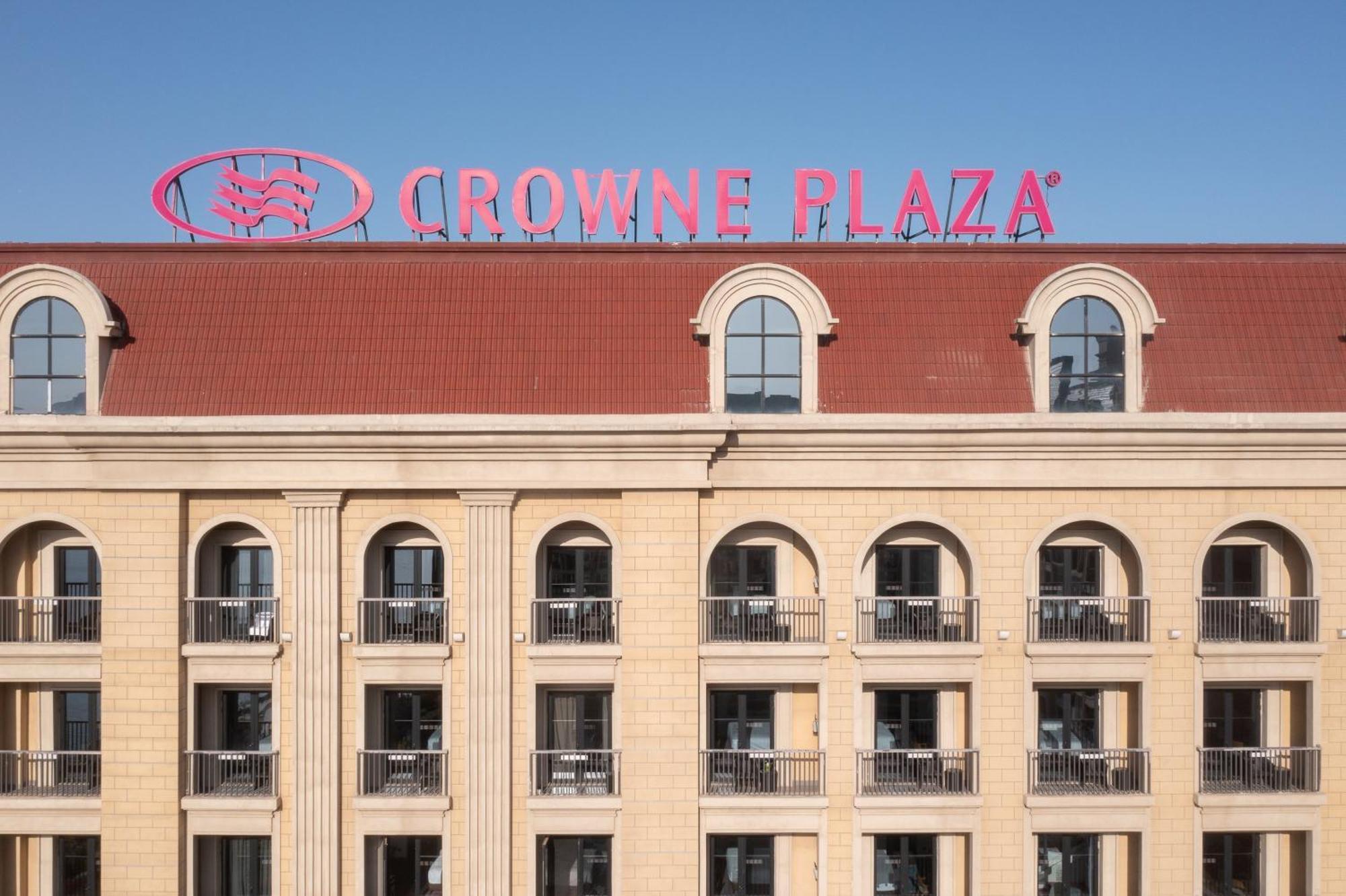 Crowne Plaza Qingdaoorientalmoviemetropolis By Ihg Hotel Bagian luar foto